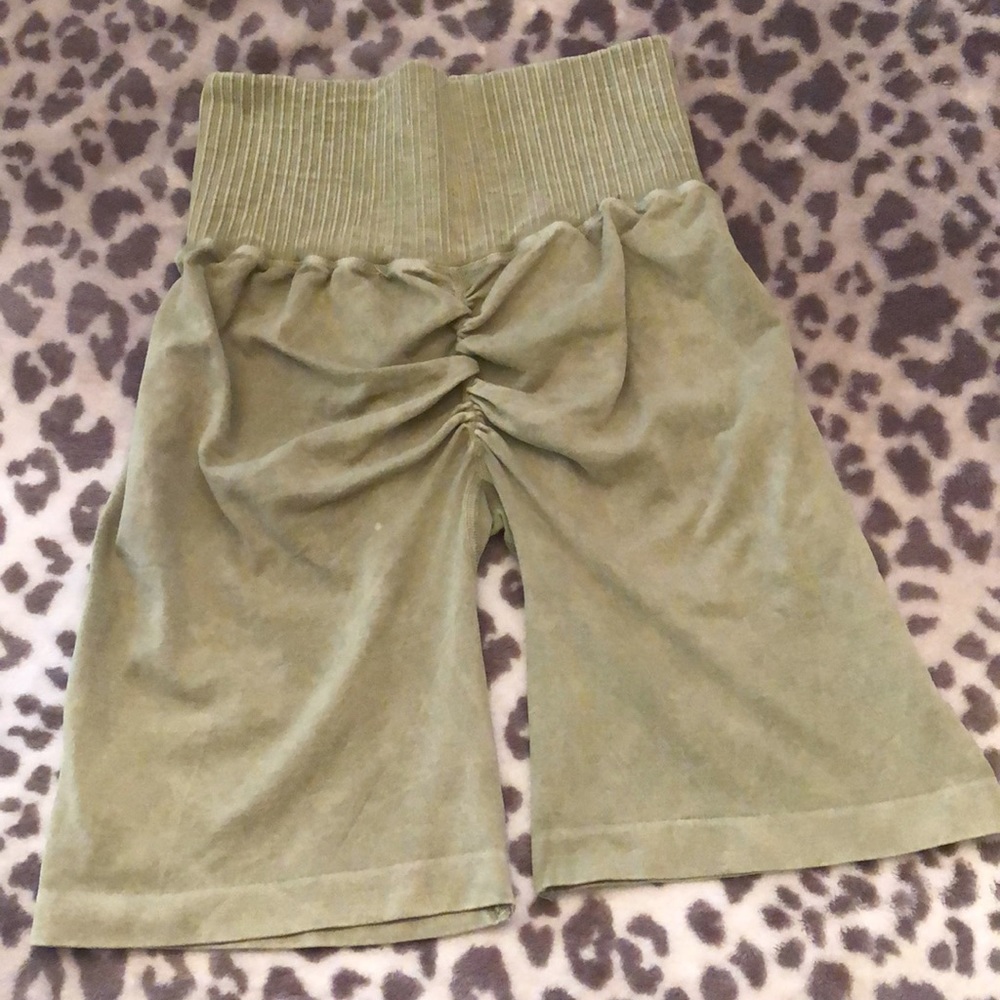 Free People Good Karma Ruched Shorts in Green Size XS/S - Picture 3 of 16